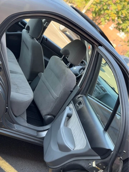 2005 Honda Civic 7th Gen - Image 6 of 13