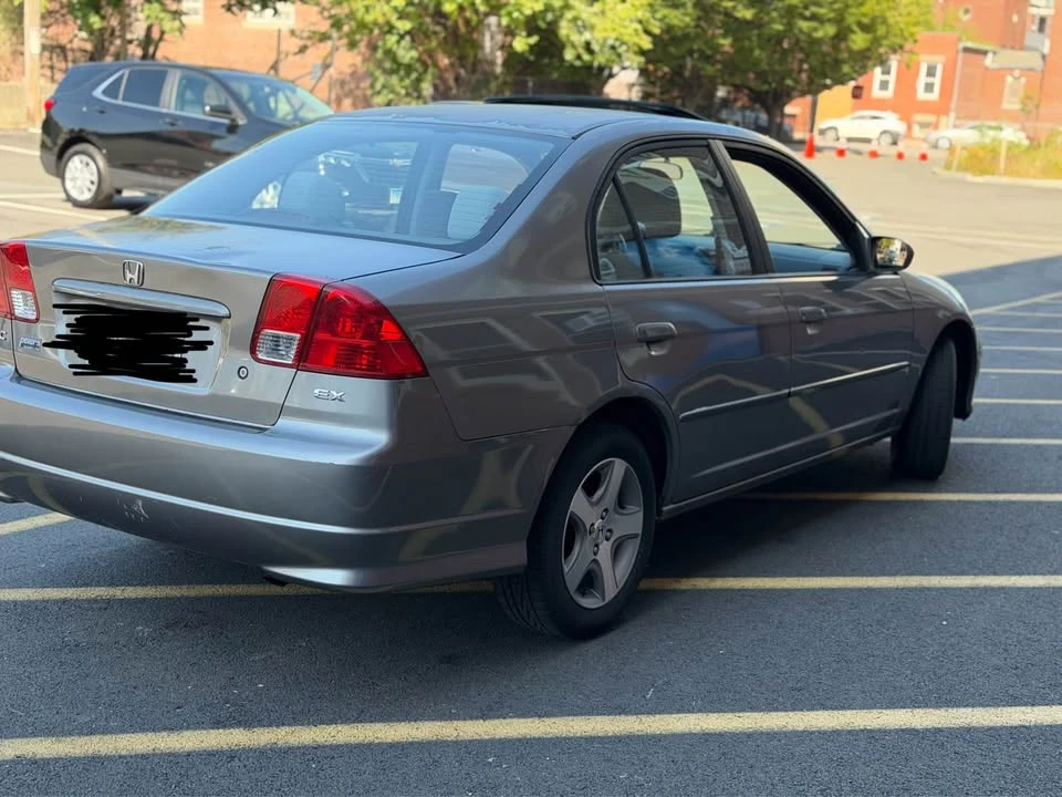 2005 Honda Civic 7th Gen - Image 7 of 13
