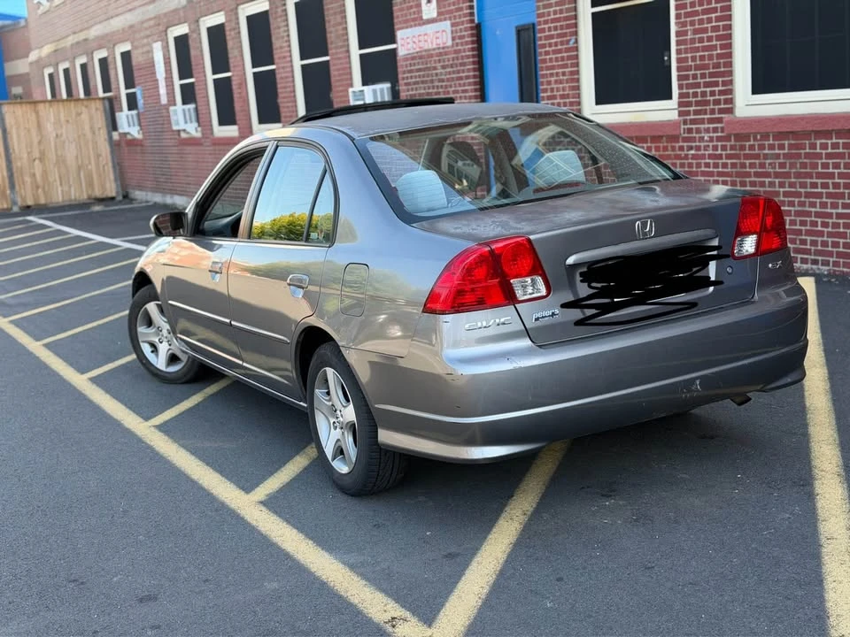 2005 Honda Civic 7th Gen - Image 8 of 13