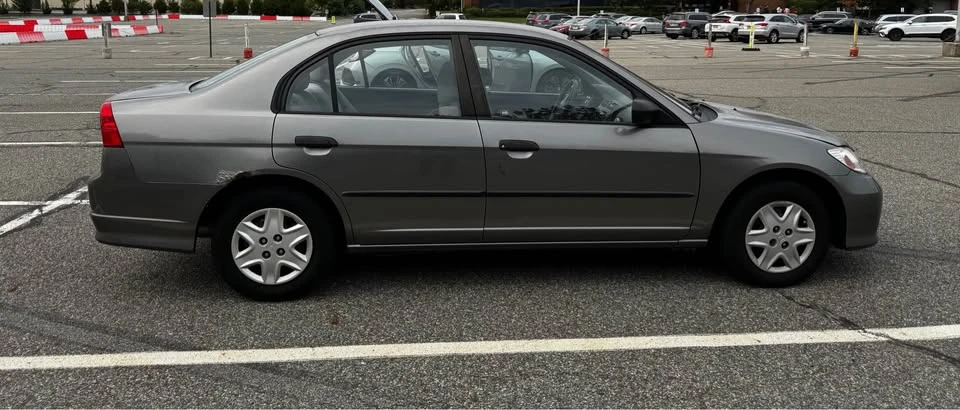 2005 Honda Civic 7th Gen - Image 3 of 15
