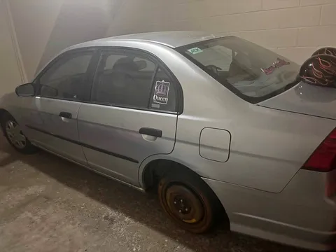 2005 Honda Civic DX Sedan 4D