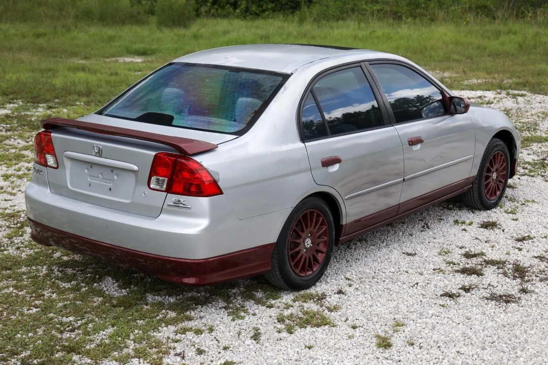 2005 Honda Civic 7th Gen - Image 11 of 31