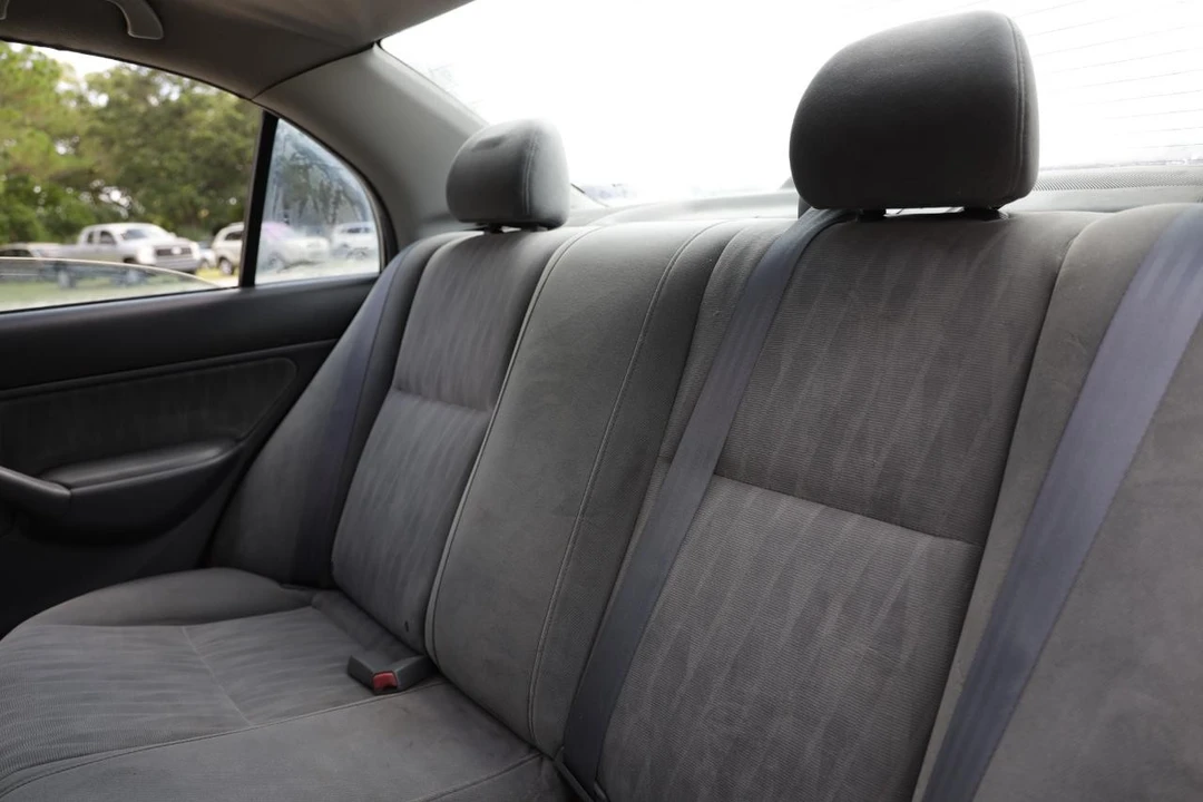 2005 Honda Civic 7th Gen - Image 8 of 31