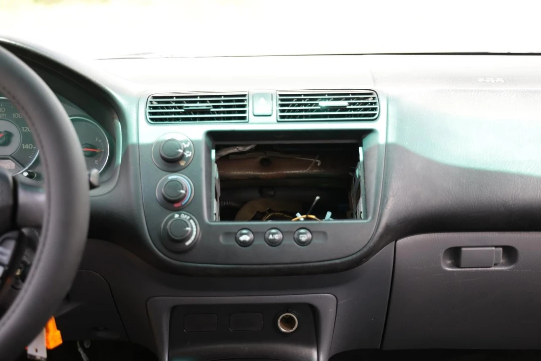 2005 Honda Civic 7th Gen - Image 28 of 31