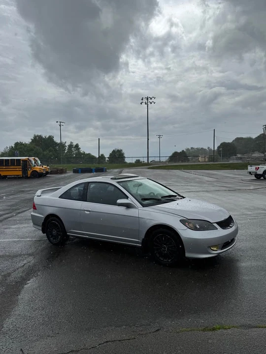 2005 Honda Civic 7th Gen - Image 2 of 14