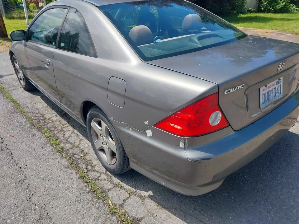 2005 Honda Civic 7th Gen - Image 6 of 9