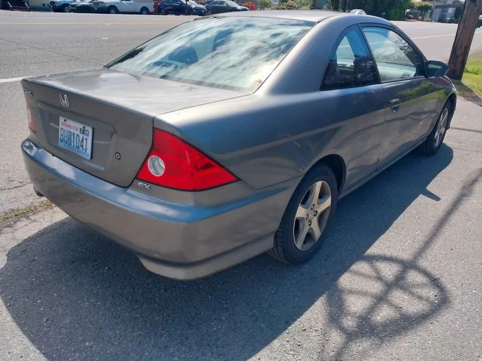2005 Honda Civic 7th Gen - Image 2 of 9