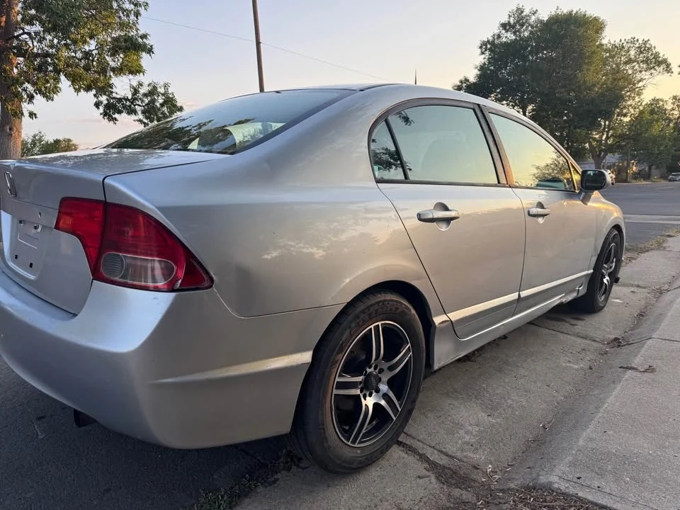 2005 Honda Civic 7th Gen - Image 5 of 8