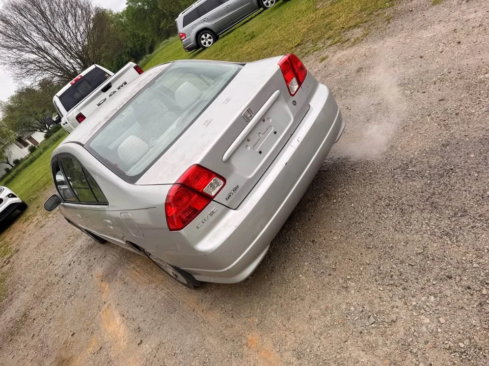 2005 Honda Civic 7th Gen - Image 3 of 15