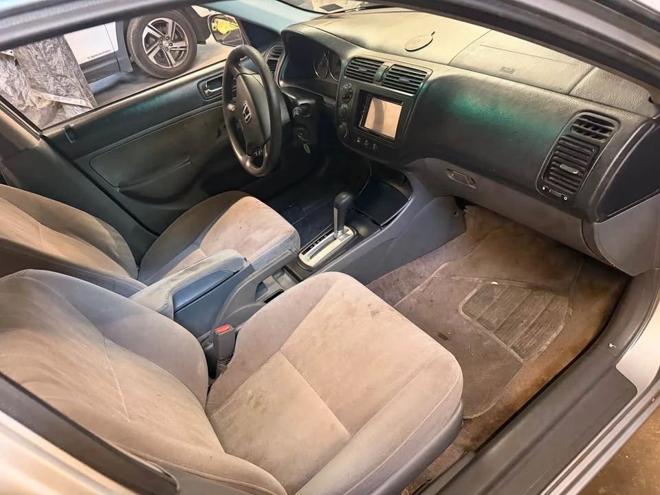 2005 Honda Civic 7th Gen - Image 8 of 15
