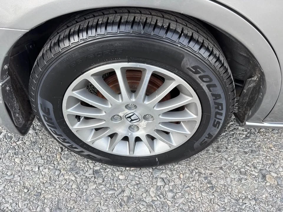 2005 Honda Civic 7th Gen - Image 7 of 18