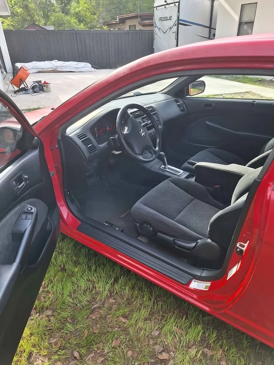 2005 Honda Civic 7th Gen - Image 2 of 10