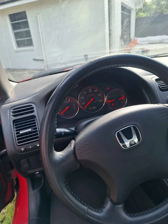2005 Honda Civic 7th Gen - Image 3 of 10