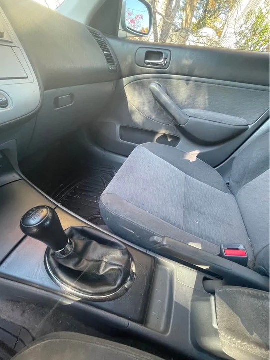2005 Honda Civic 7th Gen - Image 5 of 9