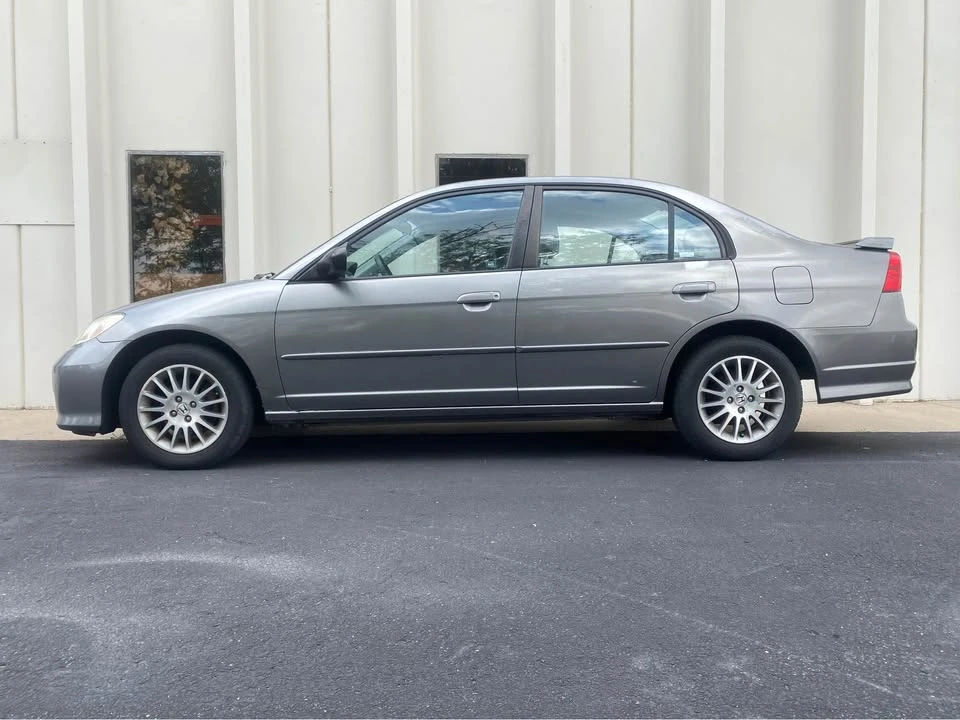 2005 Honda Civic 7th Gen - Image 7 of 16