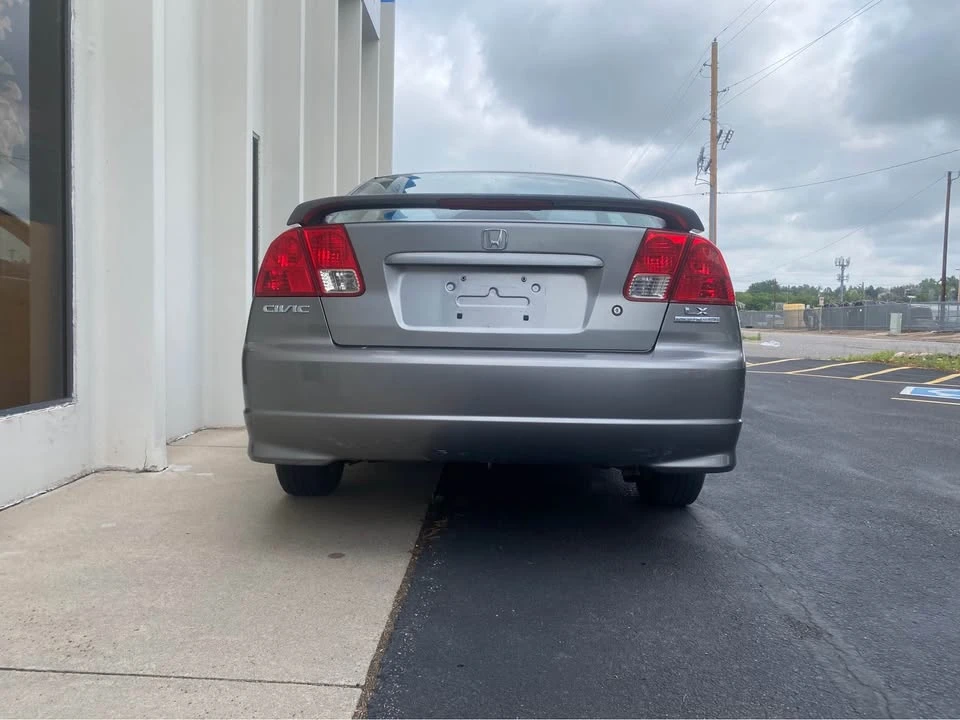 2005 Honda Civic 7th Gen - Image 10 of 16