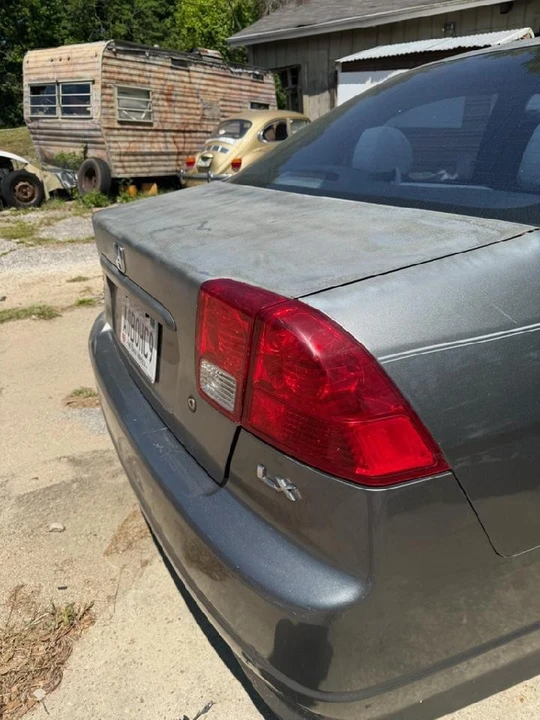 2005 Honda Civic 7th Gen - Image 3 of 12