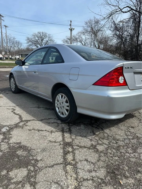 2005 Honda Civic 7th Gen - Image 5 of 10