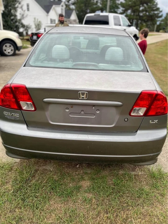 2005 Honda Civic 7th Gen - Image 4 of 10