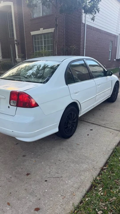2005 Honda Civic 7th Gen - Image 2 of 6