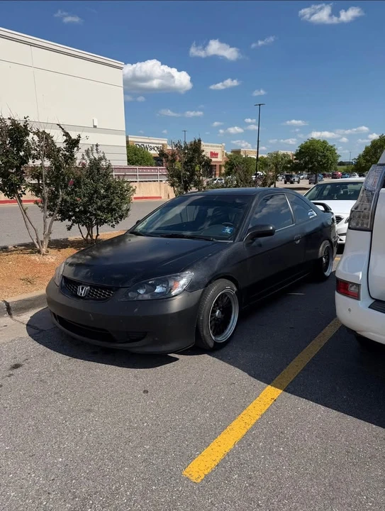 2005 Honda Civic 7th Gen - Image 2 of 4