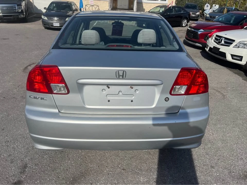 2005 Honda Civic 7th Gen - Image 4 of 13
