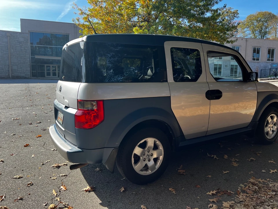 2005 Honda Element - Image 15 of 18