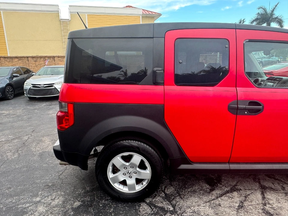 2005 Honda Element - Image 15 of 21