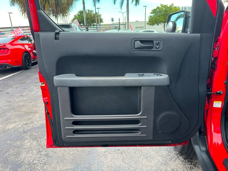 2005 Honda Element - Image 19 of 21