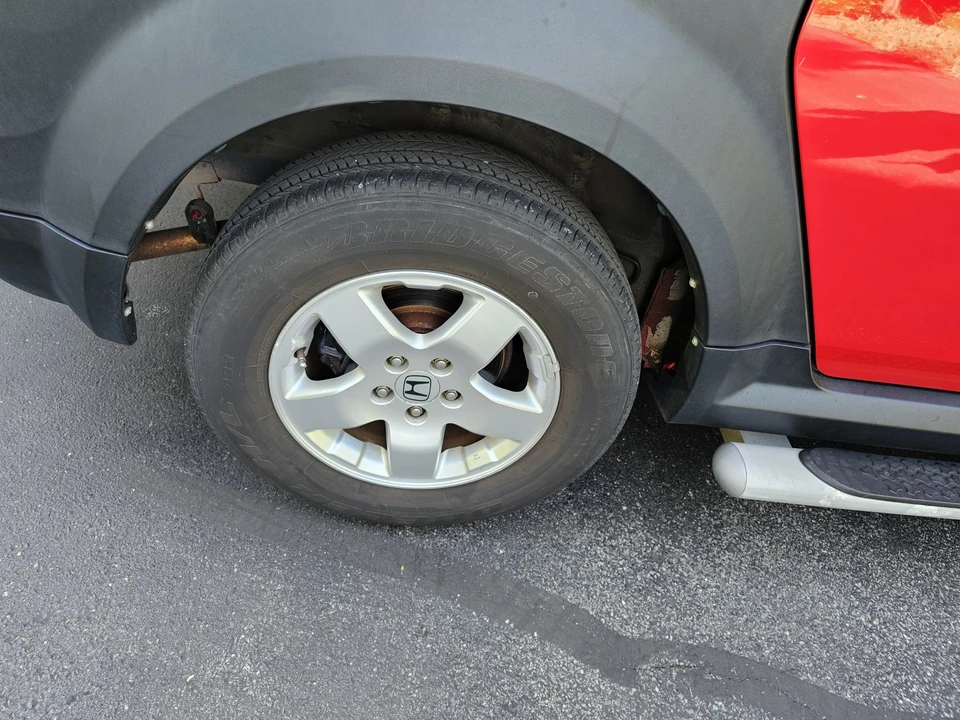 2005 Honda Element - Image 16 of 31