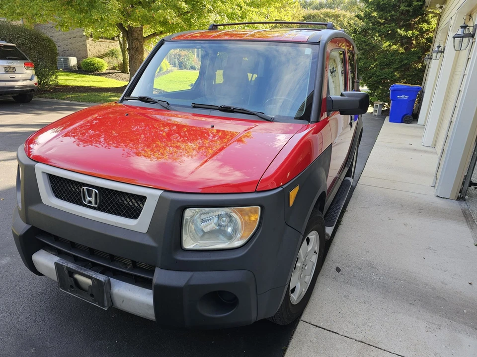 2005 Honda Element - Image 2 of 31