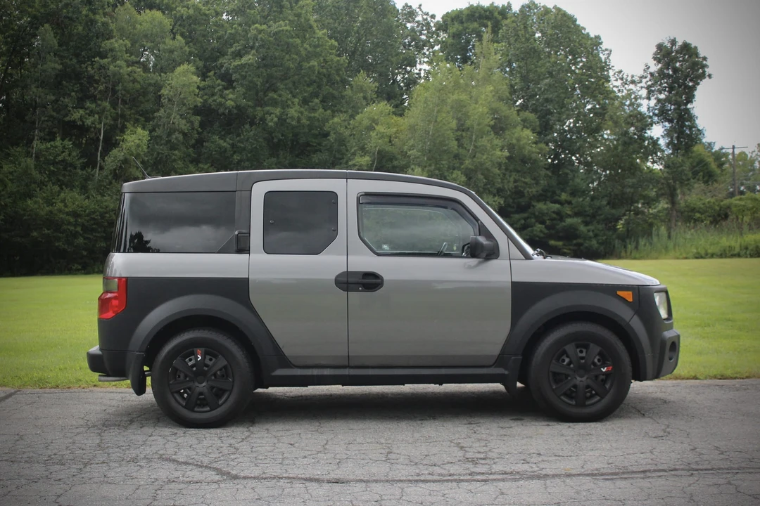 2005 Honda Element - Image 7 of 31