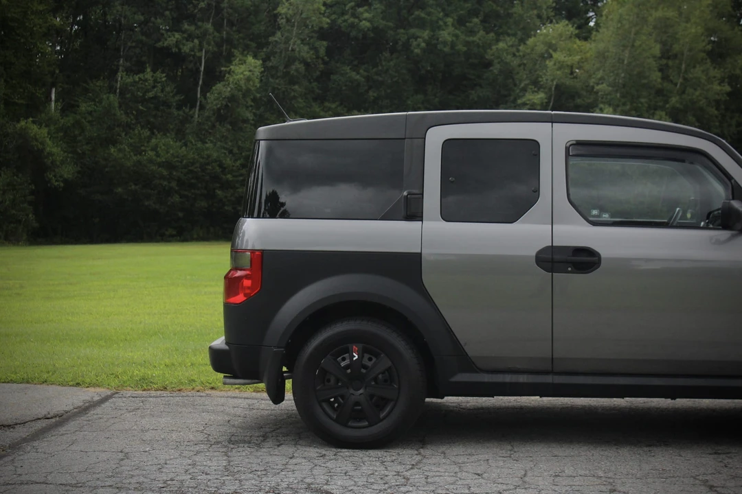 2005 Honda Element - Image 15 of 31