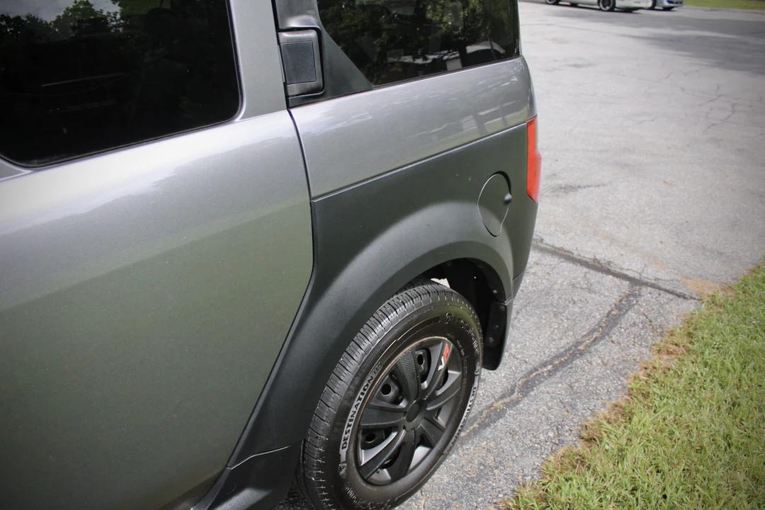 2005 Honda Element - Image 30 of 31