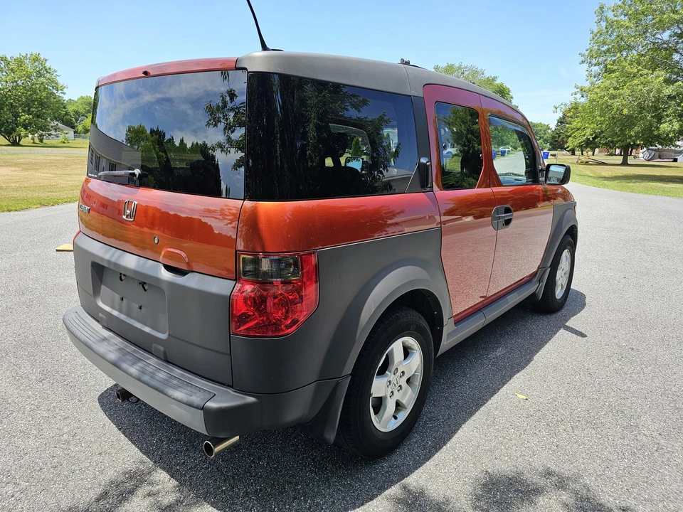 2005 Honda Element - Image 5 of 31