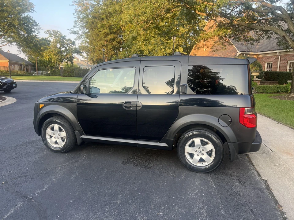 2005 Honda Element - Image 7 of 31