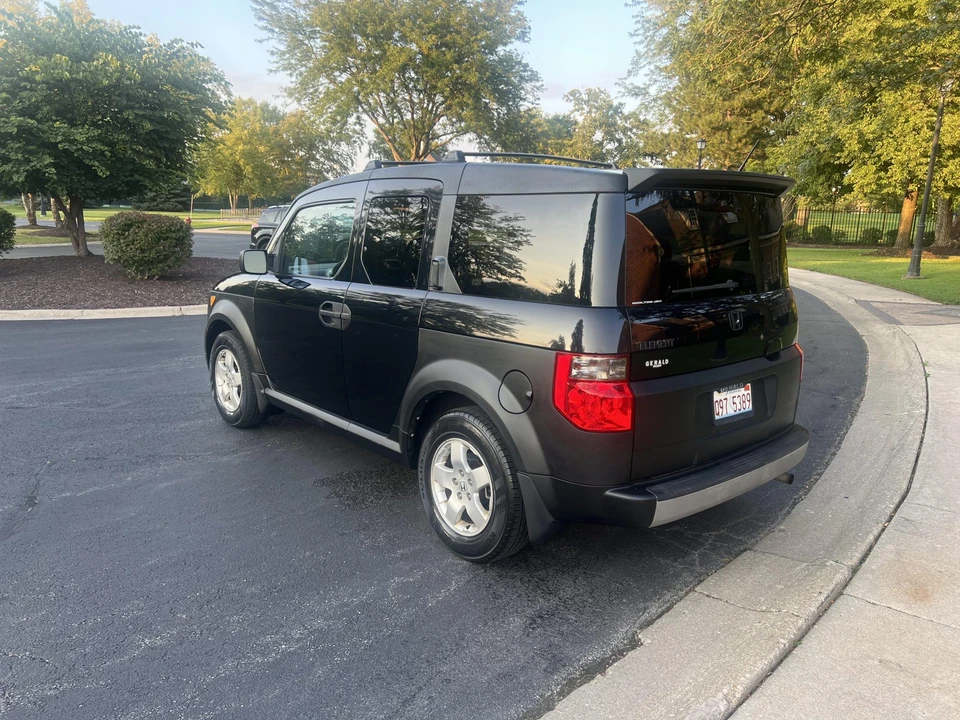 2005 Honda Element - Image 8 of 31