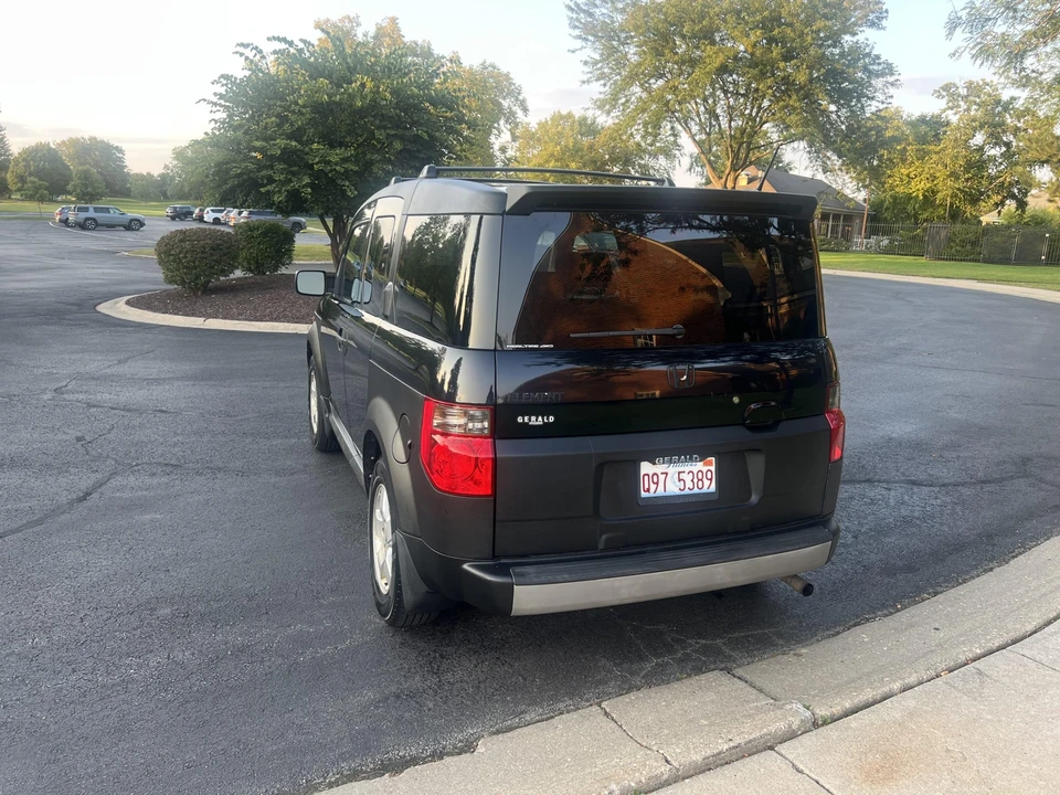 2005 Honda Element - Image 9 of 31