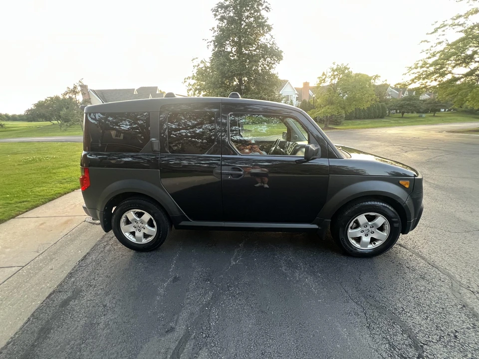 2005 Honda Element - Image 13 of 31