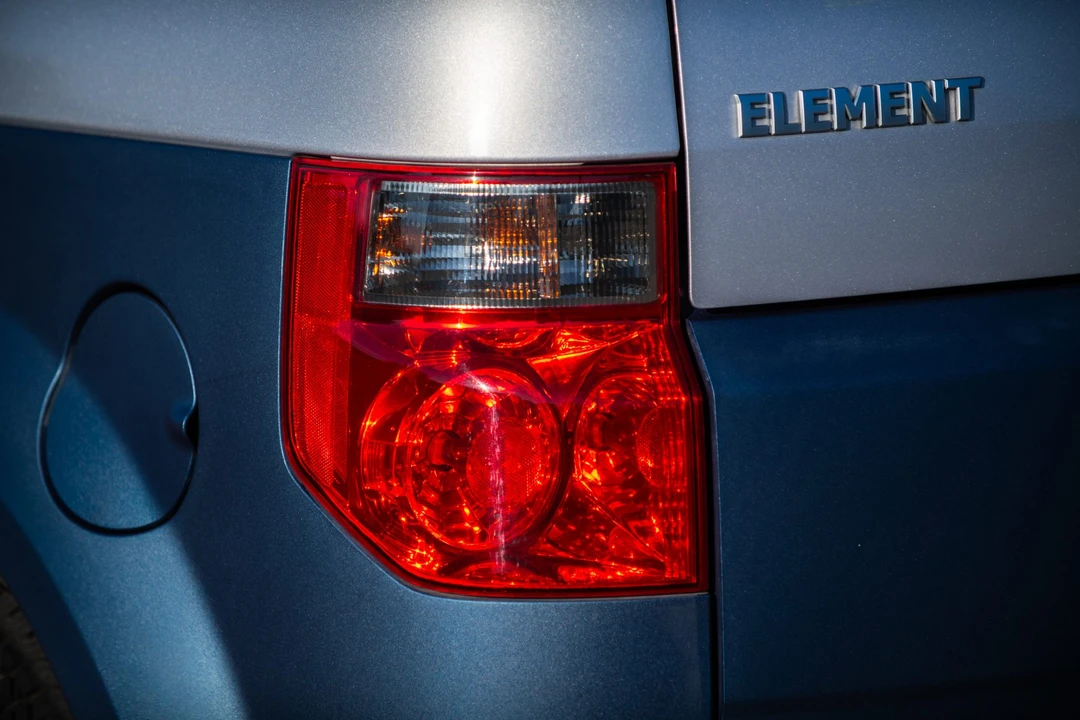 2005 Honda Element - Image 20 of 31