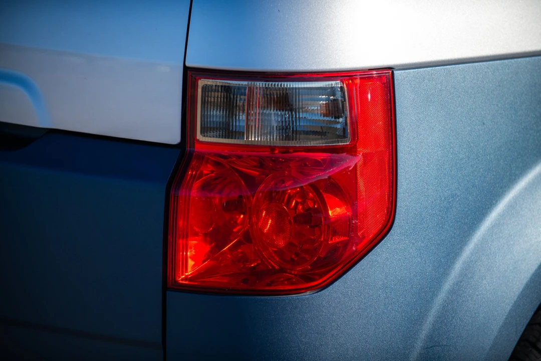 2005 Honda Element - Image 21 of 31