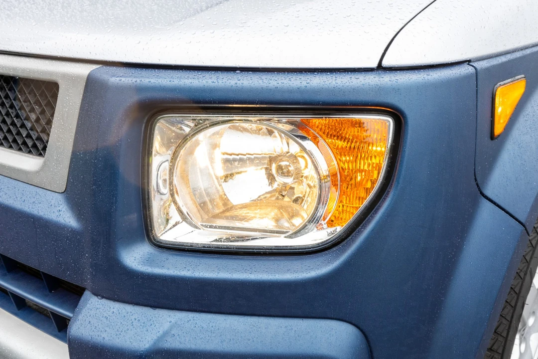 2005 Honda Element - Image 17 of 31