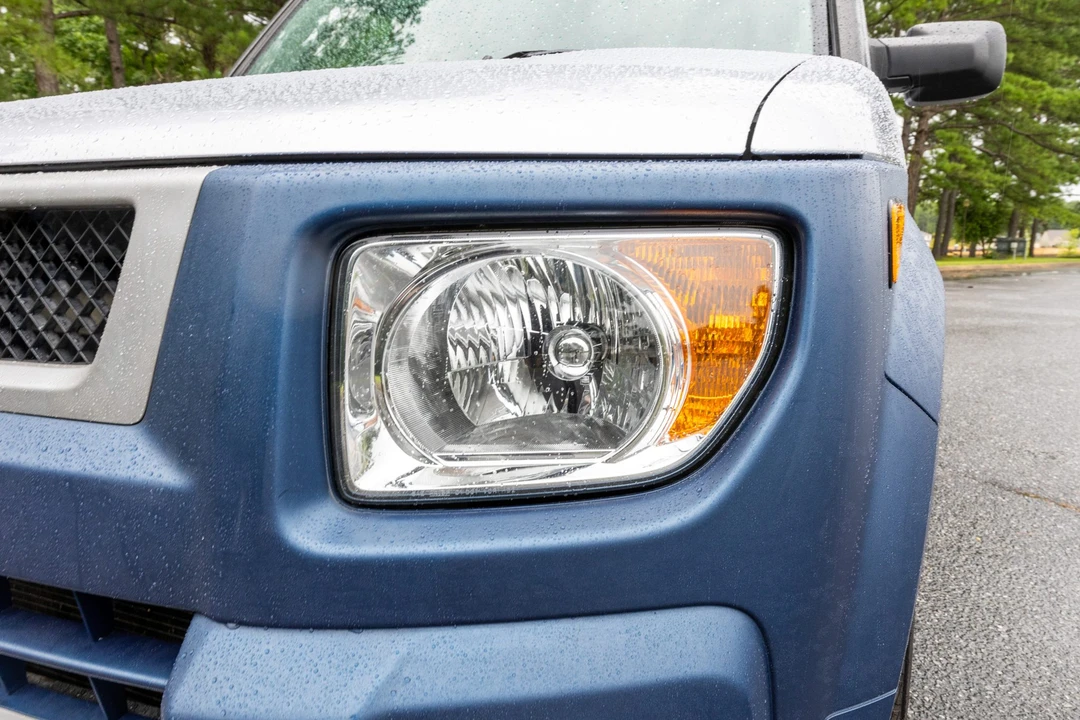 2005 Honda Element - Image 15 of 31