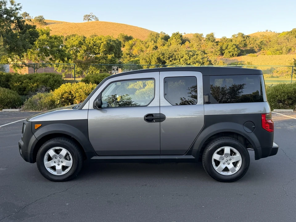 2005 Honda Element - Image 9 of 31