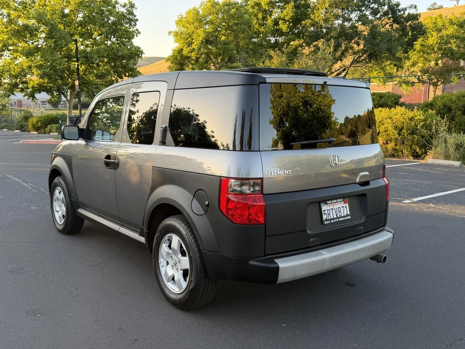 2005 Honda Element - Image 12 of 31