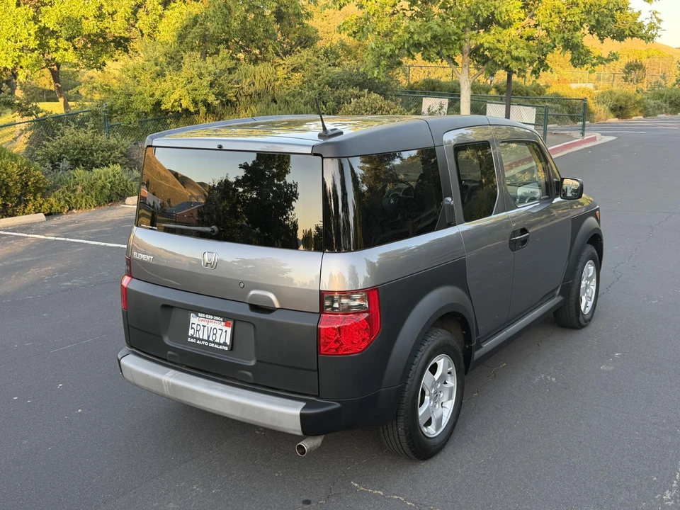2005 Honda Element - Image 19 of 31