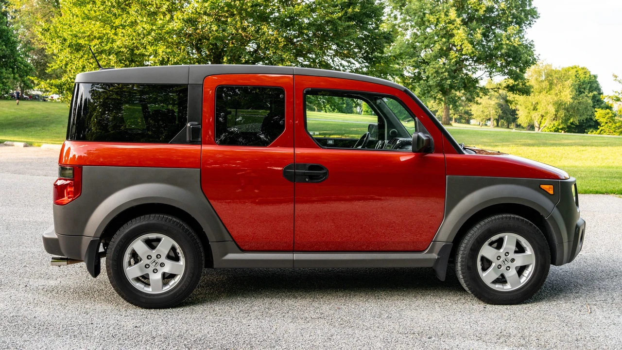 2005 Honda Element - Image 8 of 31