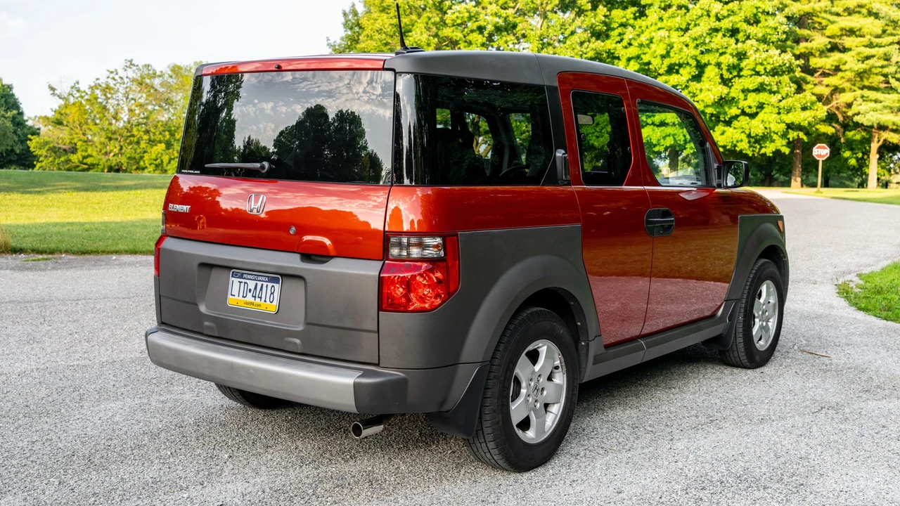 2005 Honda Element - Image 7 of 31