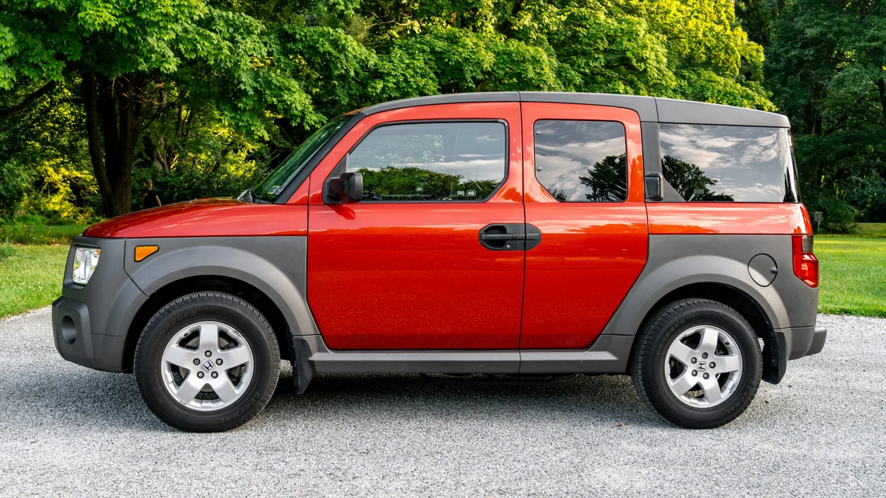 2005 Honda Element - Image 3 of 31