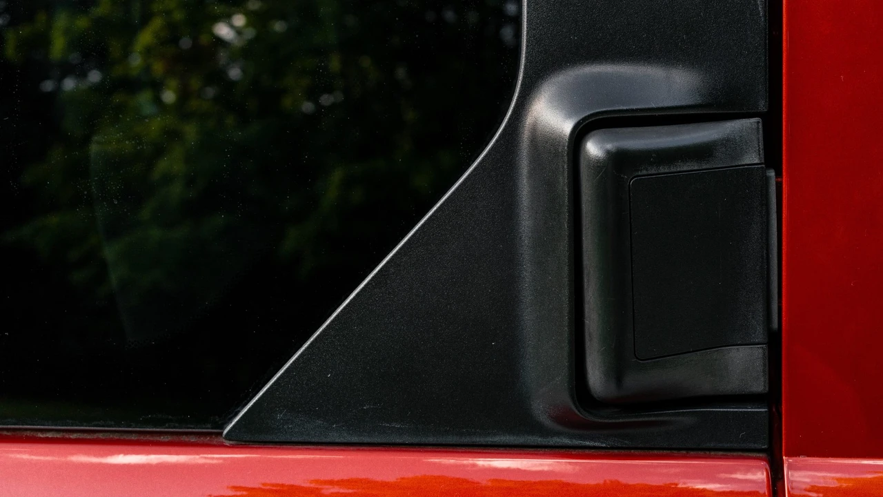 2005 Honda Element - Image 25 of 31